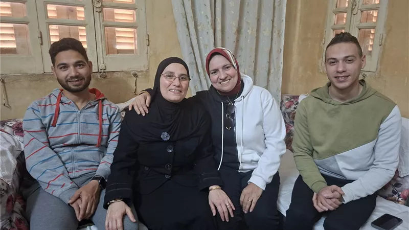 من المعاناة إلى قمة التكريم.. حسناء جلال تكتب ملحمة “الأم المثالية”بأسيوط 