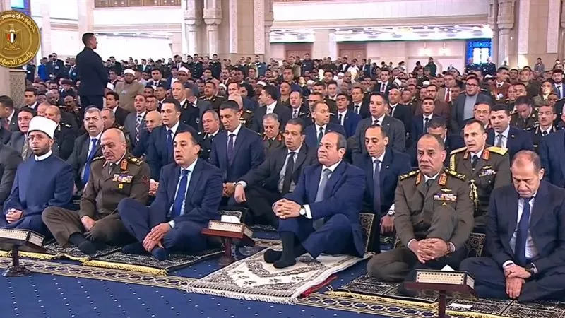 «الرئاسة»: السيسي أدى صلاة عيد الفطر بمسجد الفتاح العليم بالعاصمة الجديدة