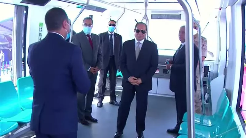 تأكيدًا لـ«إيجبتك».. الرئيس السيسي يفتتح مونوريل شرق النيل عقب صلاة العيد 