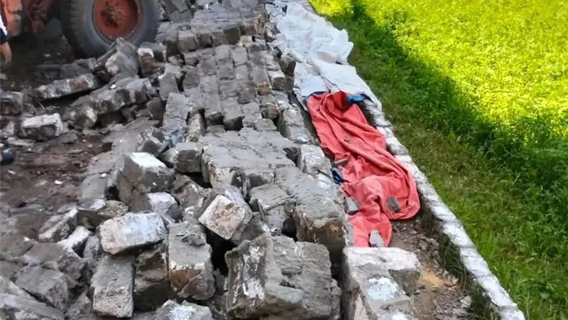 رئيس مركز دسوق: التصدي بكل حزم لأي محاولة تعدٍ بالبناء المخالف