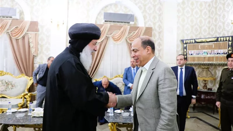 محافظ المنيا يستقبل المهنئين بعيد الفطر المبارك بديوان عام المحافظة