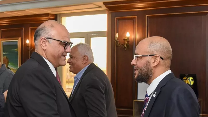 القيادات التنفيذية والأمنية تهنيء محافظ الإسكندرية بعيد الفطر
