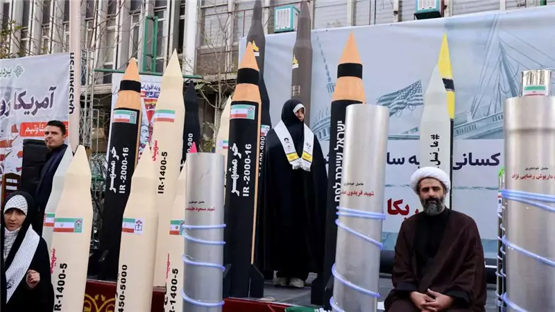 البث الإسرائيلية: رجال دين في إيران يناقشون فتوى السلاح النووي ضرورة شرعية