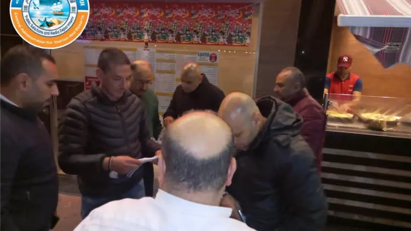 حملات مكثفة على الكافيهات والمحال السياحية بالإسكندرية خلال العيد