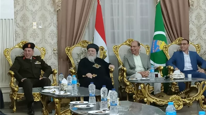 رسائل سلام ومحبة.. مطران ملوي يهنئ القيادات الدينية والأمنية بعيد الفطر