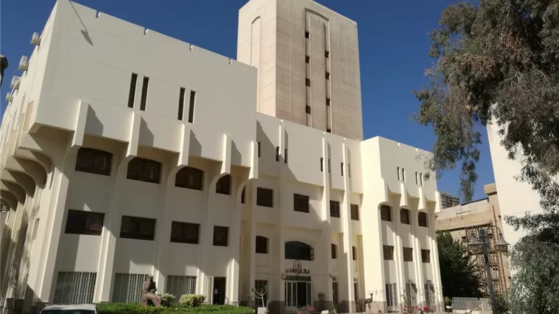 «سردية النميمة».. كتاب جديد لصلاح صالح عن الوجه الخفي للأدب