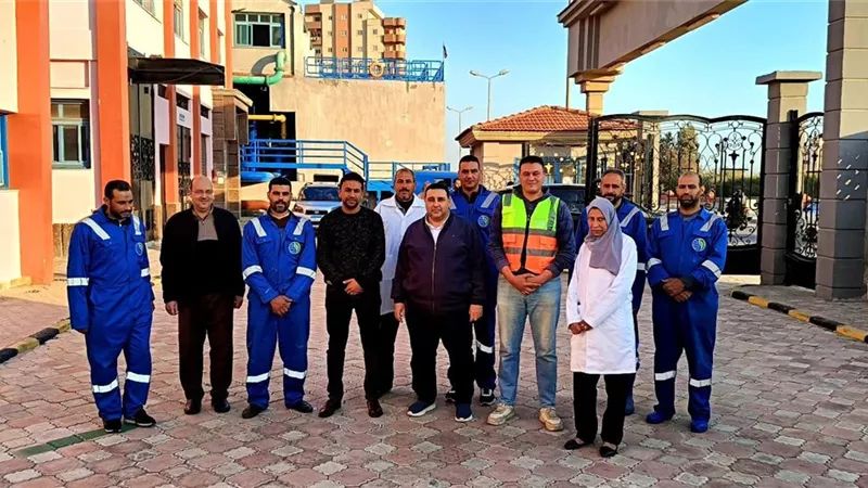 رئيس مياه البحيرة يتفقد محطة شرق إيتاي البارود لمتابعة انتظام التشغيل