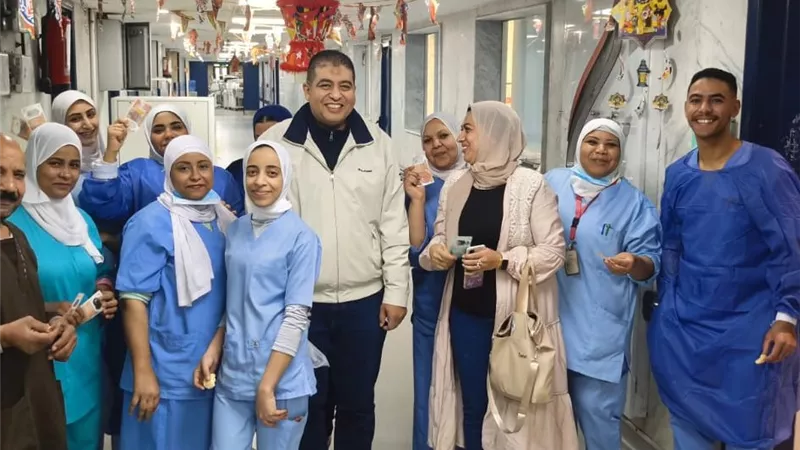 عميد طب قصر العيني يتابع جاهزية المستشفيات في أول أيام عيد الفطر