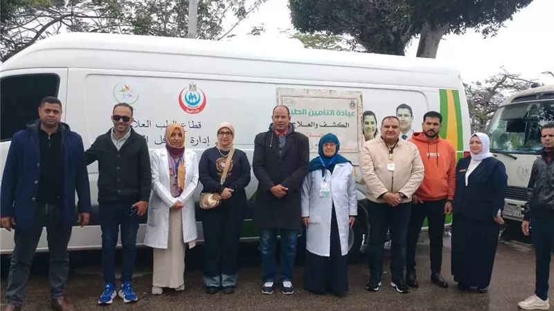 إطلاق قافلة التأمين الطبى لعيد الفطر بميدان الساعة في دمياط 