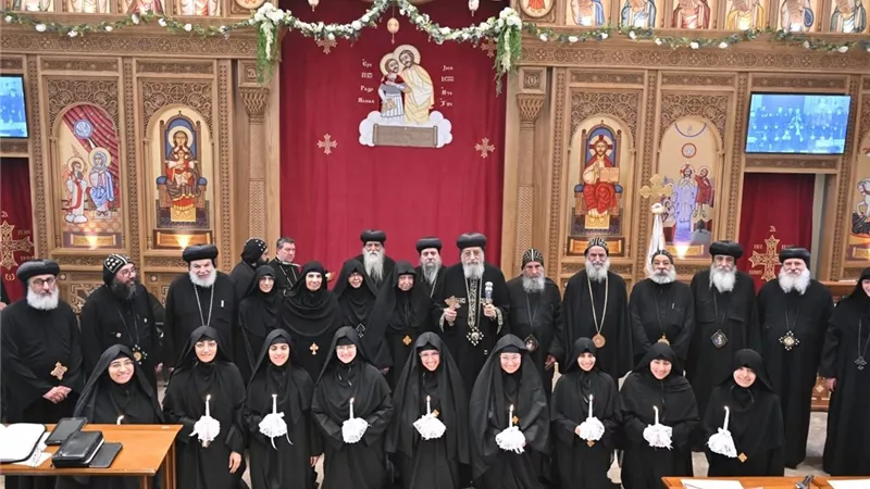 من مصر إلى أستراليا.. البابا تواضروس يترأس صلاة رهبنة 9 راهبات بالخطاطبة 