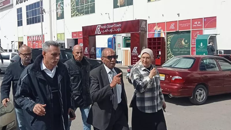 السكرتير العام ببورسعيد يتفقد حي العرب وحي الضواحي بثاني أيام عيد الفطر 