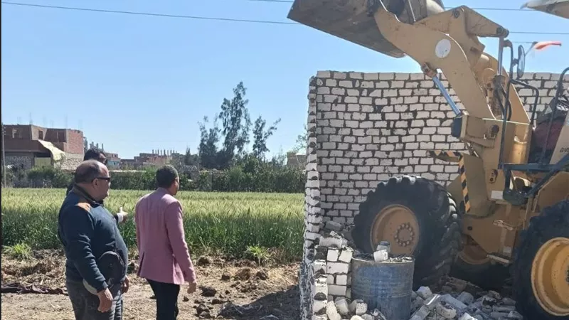 محافظ الشرقية: الانتهاء من 175 ألف طلب تصالح في مخالفات البناء