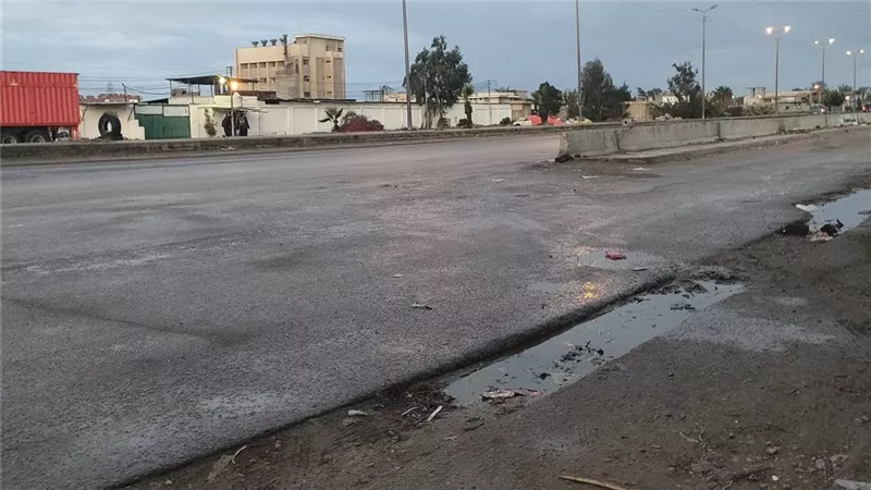 سقوط أمطار متوسطة إلى غزيرة على مدن وقرى البحيرة | صور