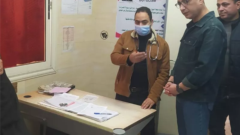 محافظ الجيزة يجري جولة مفاجئة بمستشفى الصف المركزي