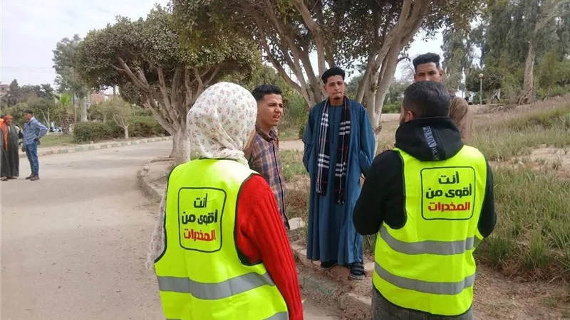 في أجواء العيد.. «مكافحة الإدمان» تنشر الوعي بين المواطنين بحديقة المنيا 