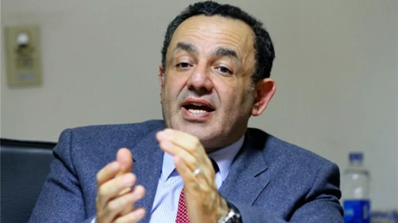 عمرو الشوبكي: استهداف مصافي الطاقة الإيرانية قد يؤدي لكارثة