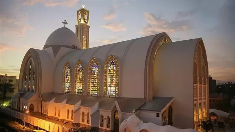 بعد صيام 55 يوما.. موعد قداس عيد القيامة المجيد 2026
