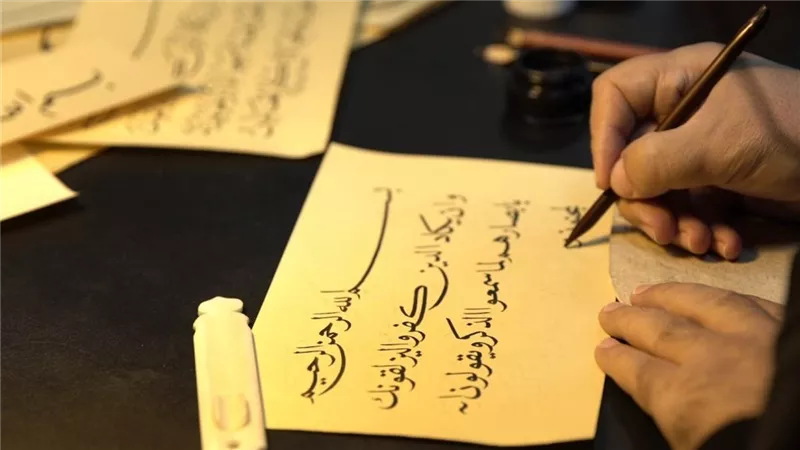حروف من نور تضيء بيت السناري.. معرض دولي وورش فنية تعيد إحياء الخط العربي