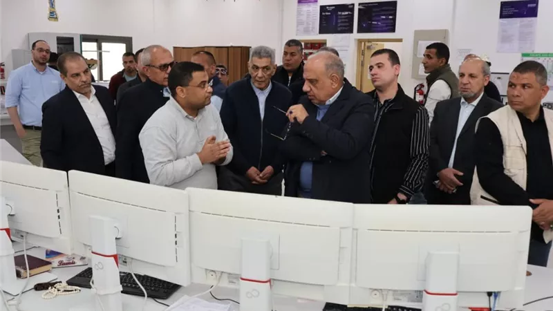 وزير الكهرباء يتفقد محطة بنى سويف 4800 ميجاوات لترشيد استهلاك الوقود