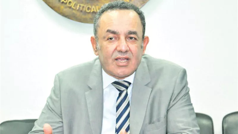 عمرو الشوبكي: تمديد ترامب مهلة فتح «هرمز» مؤشر على تعثر الحلول