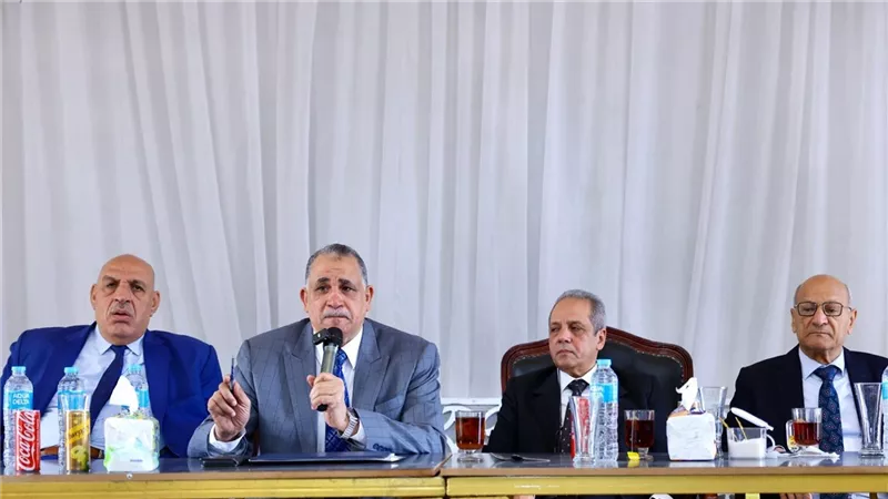 نقيب المحامين يناقش تطوير العمل النقابي مع مجلس نقابة سوهاج