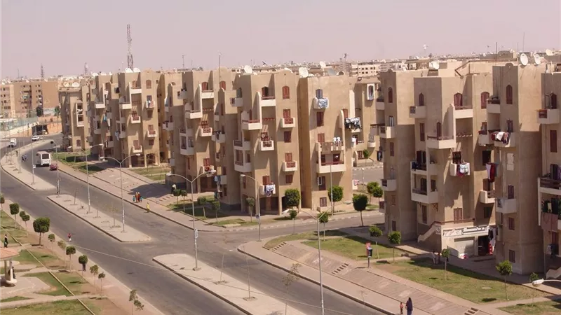 ارتفاع الدولار والطاقة يشعل أسعار العقارات ويضغط على السوق المصري| تقرير 