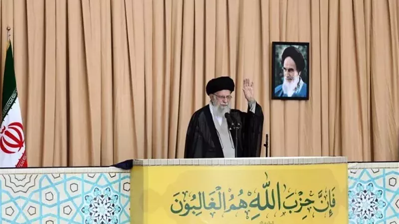 في مثل هذا اليوم 1985.. تفجير صلاة الجمعة في «طهران» أثناء خطبة علي خامنئي