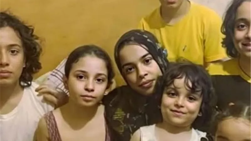 والدة ضحية «مذبحة كرموز » تناشد نقل جثامين ابنتها وأحفادها لمقابر الأسرة