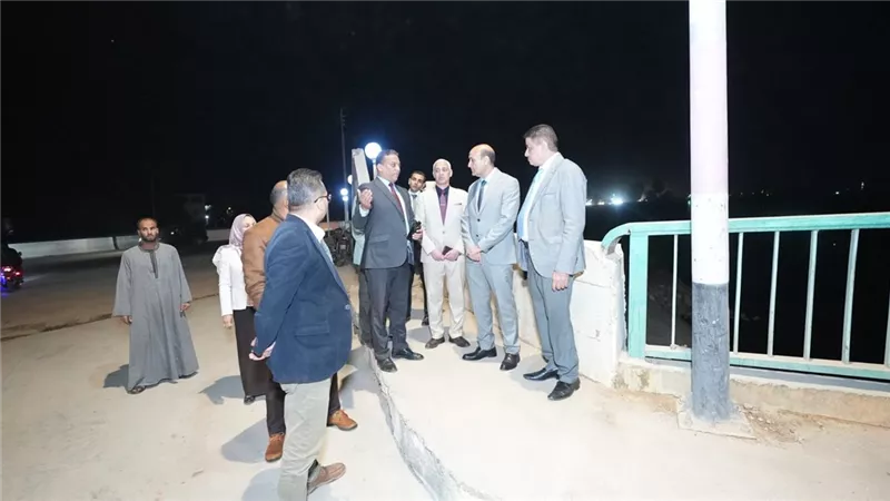 محافظ أسيوط يتفقد أعمال تطوير كوبري