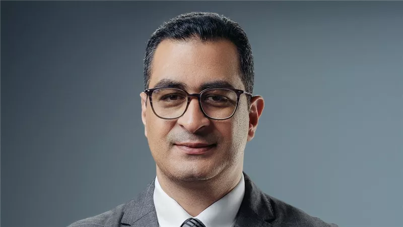 محمود طاهر يطالب بحل جذري لأزمة مرافق العقارات المتصالحه