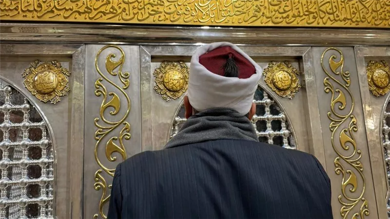 كلمة أثارت الجدل.. اعرف معنى التوسل وحكمه في الإسلام