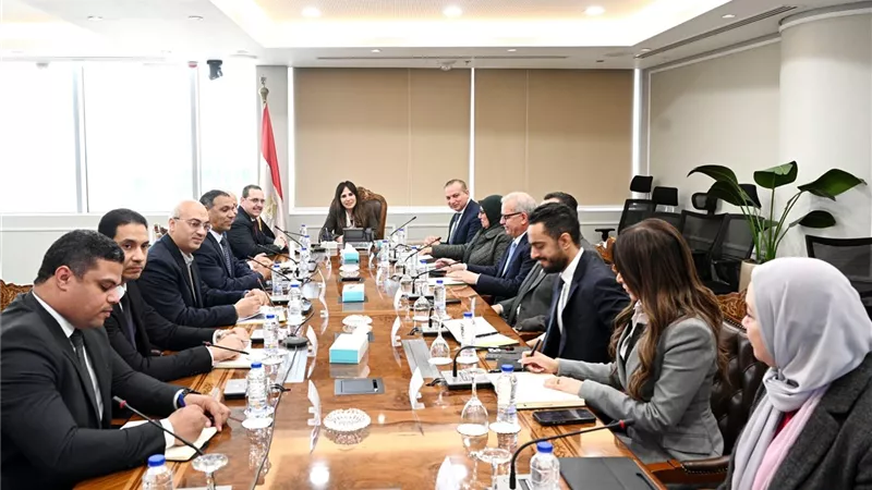 وزيرة الإسكان: مشروعات ماسبيرو وسور مجرى العيون تحقق نقلة حضارية للقاهرة