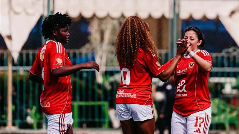 انسحاب الطيران يمنح الأهلي الفوز (10-0) بدوري الكرة النسائية 