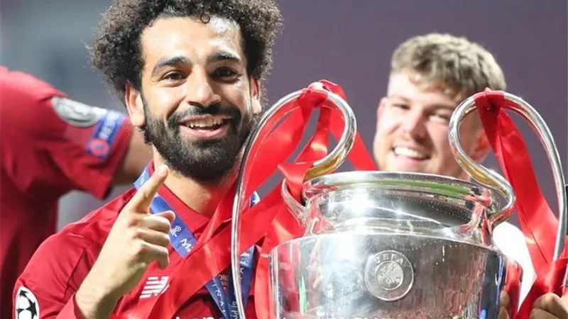 رد فعل نجوم ليفربول بعد إعلان محمد صلاح الرحيل عن «الريدز»|صور