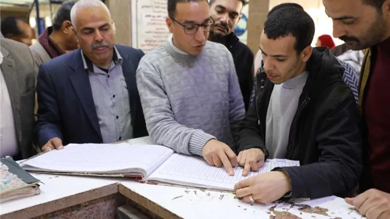 نائب محافظ المنيا يتفقد مشروعات حياة كريمة بقرية أبا البلد