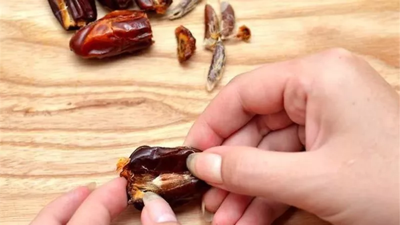 هل يجب على المرأة استئذان زوجها قبل صيام القضاء؟ دار الإفتاء ترد