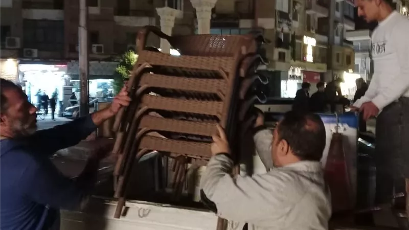 حملات مكثفة لإزالة الإشغالات بمدينة المنيا وتحرير 15 محضرًا