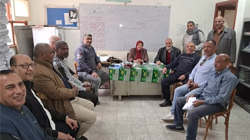 وكيل وزارة التعليم بأسيوط يعلن تشكيل غرفة عمليات متابعة حالة الطقس 