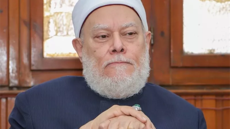 كيف أتخلص من الفتور في العبادة بعد رمضان؟.. علي جمعة يجيب 