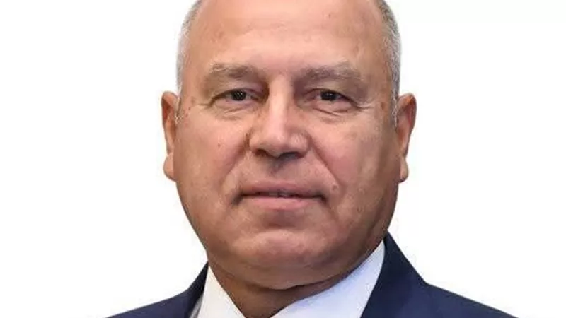 وزير النقل يتابع انتظام الحركة بالسكة الحديد والمترو لمواجهة الطقس السيئ