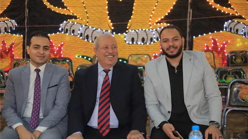 نائب رئيس محكمة النقض يهنئ مسؤول الحوادث بـ«إيجبتك» بزفافه