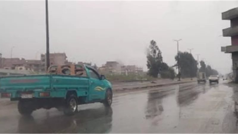 أمطار غزيرة تضرب المنيا وطوارئ بجميع المراكز