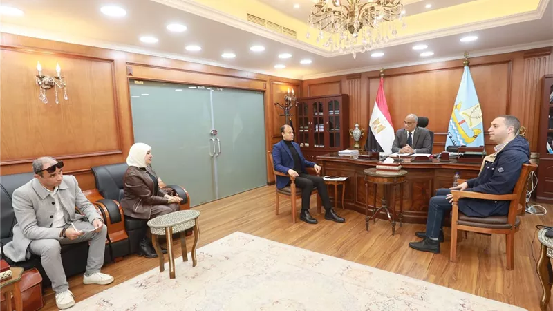 محافظ كفرالشيخ يستعرض مشروعًا بحثيًا متقدمًا لحماية التراث الأثري