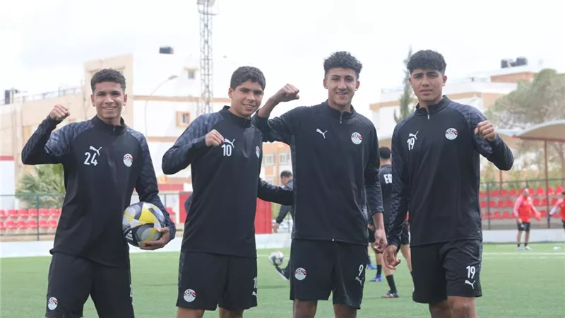 منتخب الناشئين يواصل استعداداته لتونس.. ودرويش يحفز اللاعبين