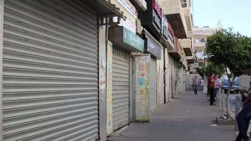 غلق المحال.. انقسام بين قرارات ترشيد الكهرباء ومخاوف من تراجع المبيعات