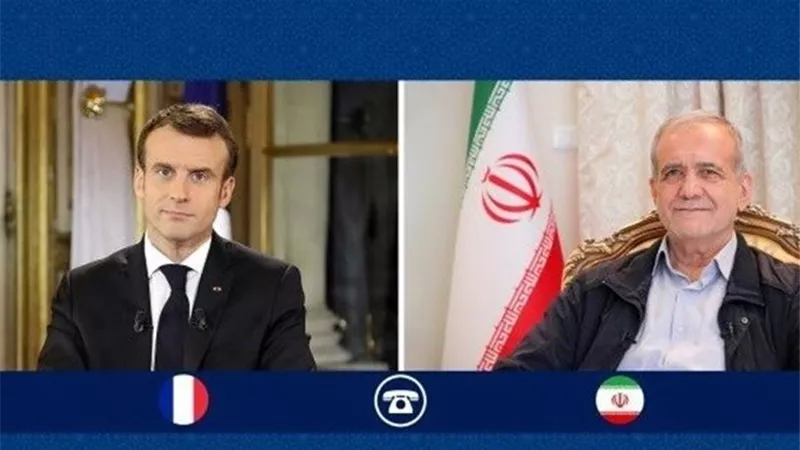 بزشكيان يناقش مع ماكرون تداعيات العدوان الأمريكي 