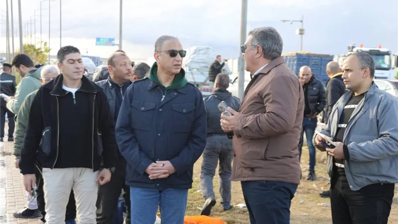 محافظ الجيزة يتابع شفط مياه الأمطار بطرق الواحات والصحراوي والدائري 