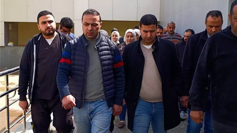 مدير فرع الرعاية الصحية بالإسماعيلية في جولة تفقدية بالمجمع الطبي 