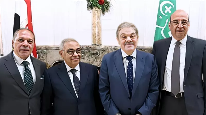 الوفد حجر الزاوية.. 