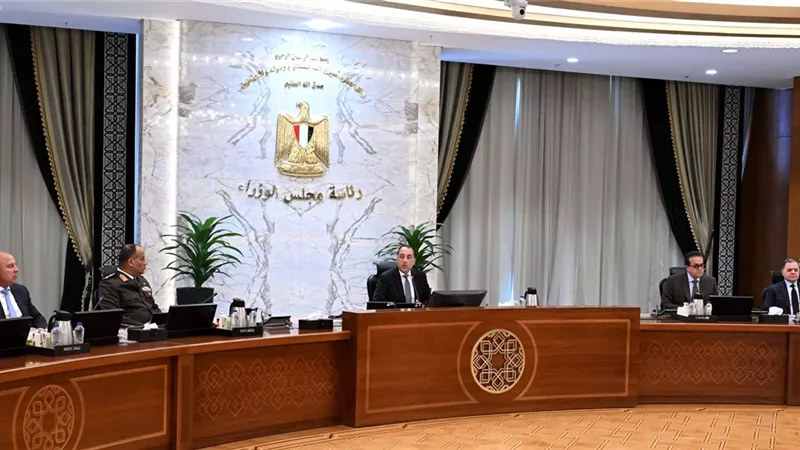 مدبولي: الحكومة تتابع تداعيات التوترات الإقليمية لحماية الاقتصاد المصري